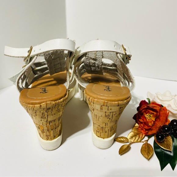 Qupid Happa Women's Wedge Platform Heels White Sandals, Size 9.0 NWOT - Picture 12 of 14
